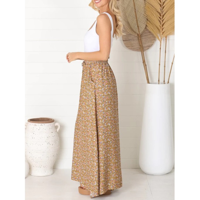 Boho high-waisted floral print trousers