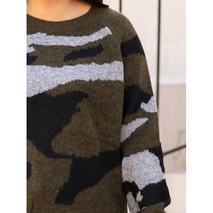 Camo pattern loose knit sweater