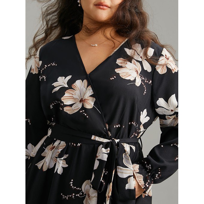 Elegant senior waist slimming cross neckline dresses have