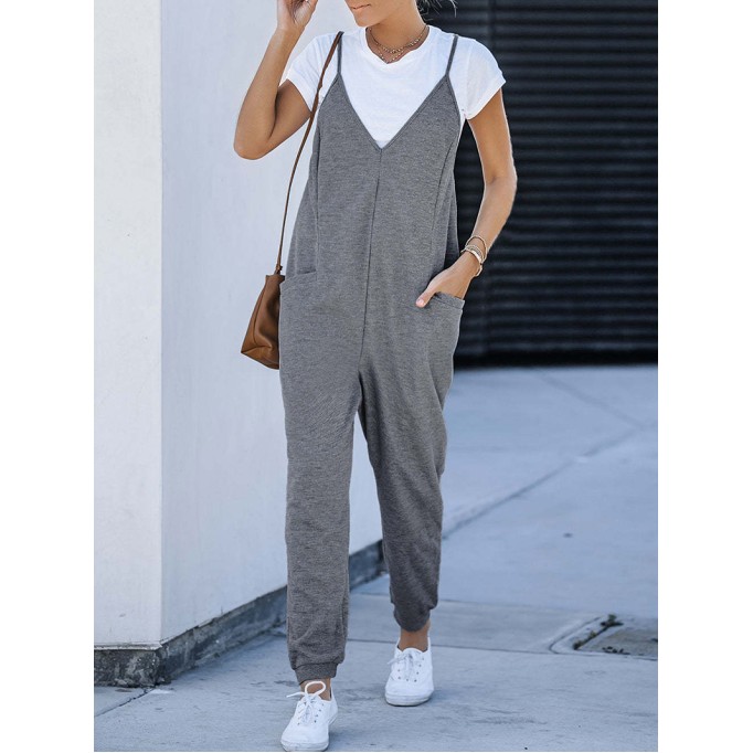 Knitted V-neck strap pocket jumpsuit