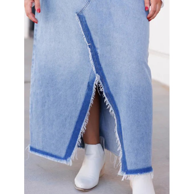 Split contrasting raw edge denim skirt
