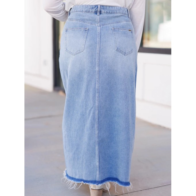 Split contrasting raw edge denim skirt
