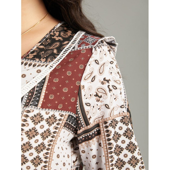 V-neck geometric print elegant shirt