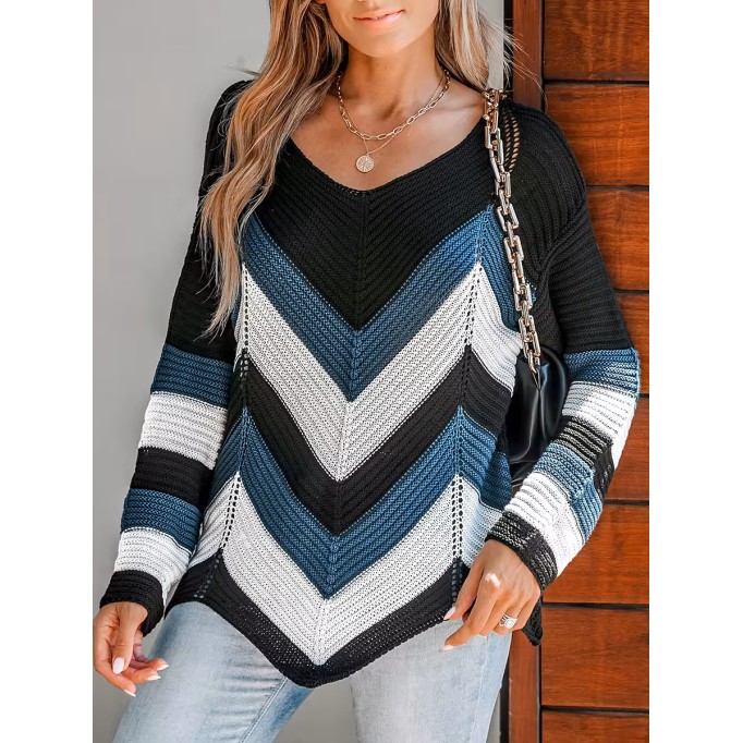 V-shaped asymmetric hem sweater