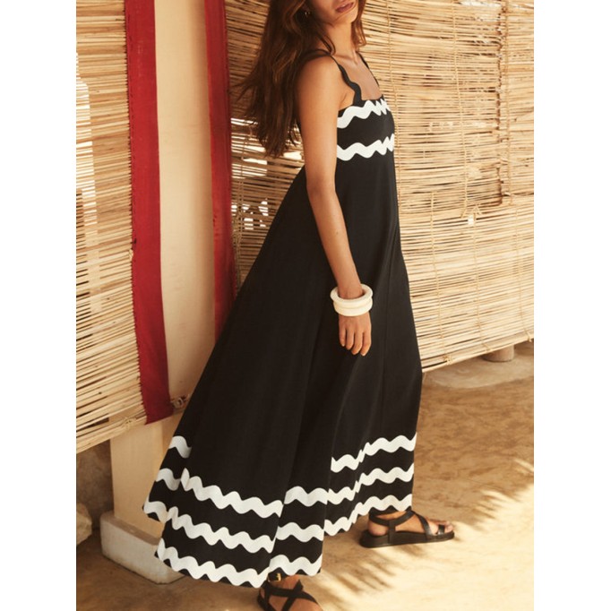 Women's printed holiday dress with yarn-dyed band patchwork