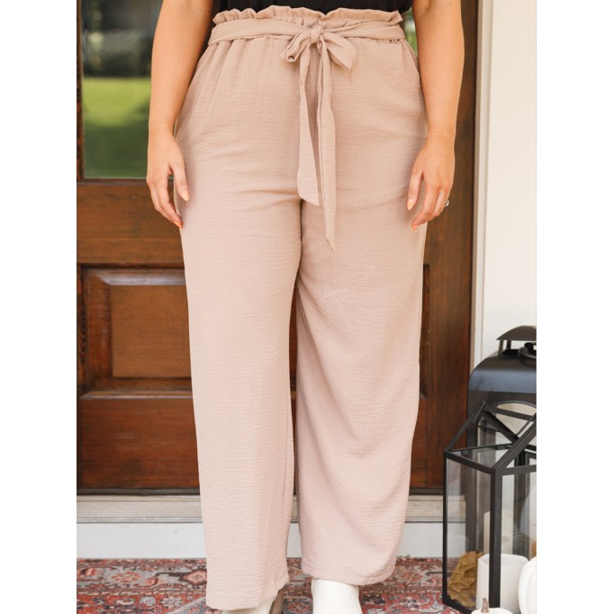 Wood ear edge with belt straight pants